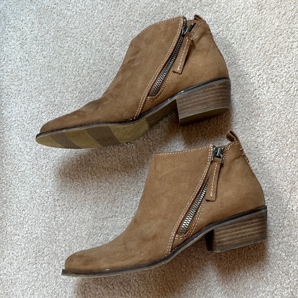 Dv8 dolce vita ankle booties